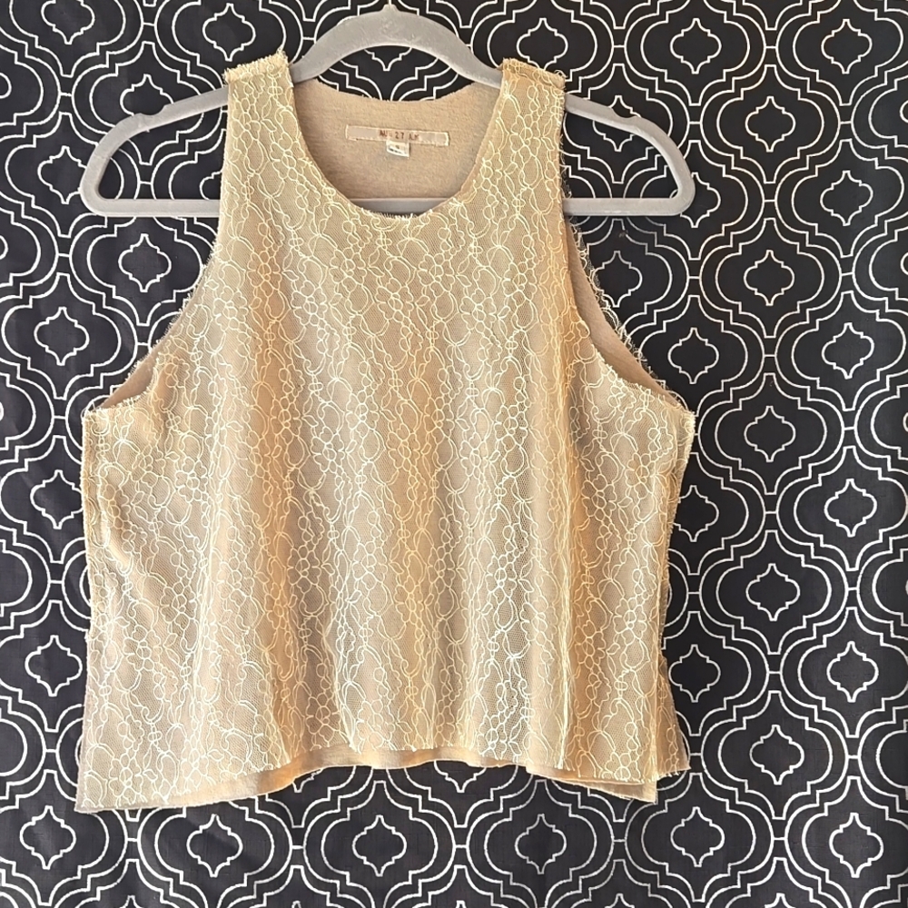 NWOT AUG 27 A.M. Raw Edge Crop Tank Greige Color Size Small Lave Overlay